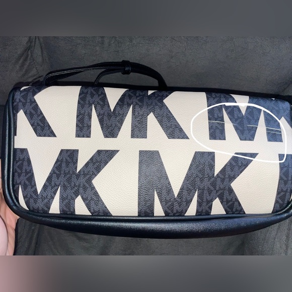 Michael Kors backpack - Picture 3 of 6